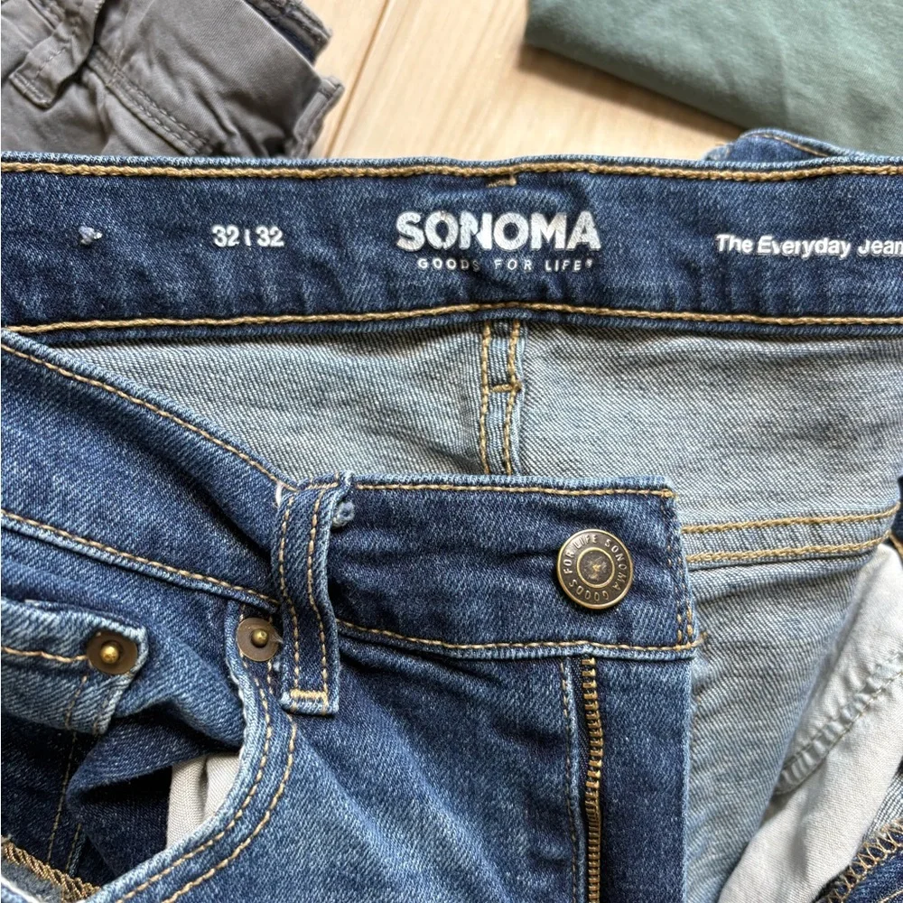 Carhartt Men's Green Pocket Tee with Dark Green Quarter-Zip and Navy Sweater Lot - Picture 7 of 10